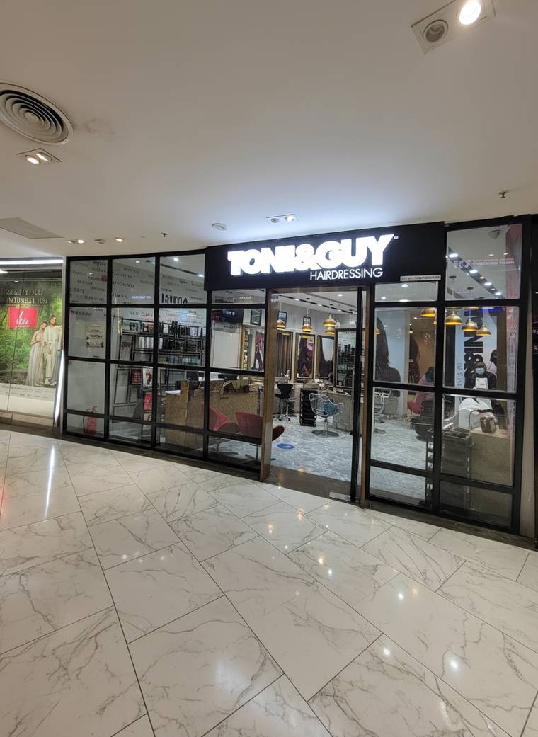 TONI&GUY salon — Mall Storefront